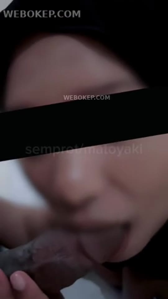 Hijab Rina Nyepong Kontol Suami